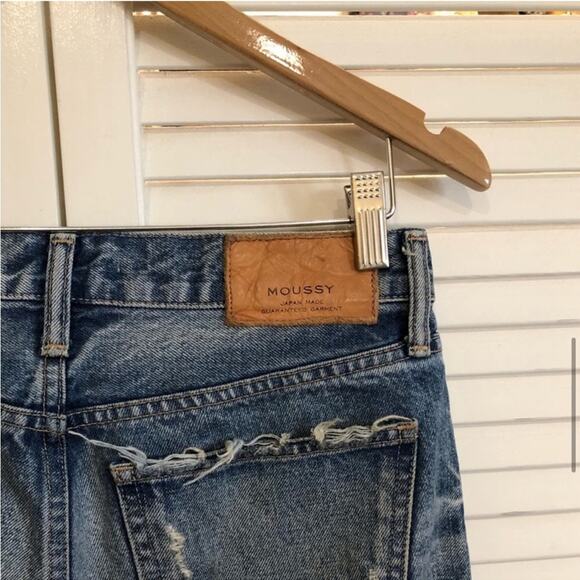 Moussy Howa Distressed Jeans - Picture 10 of 10